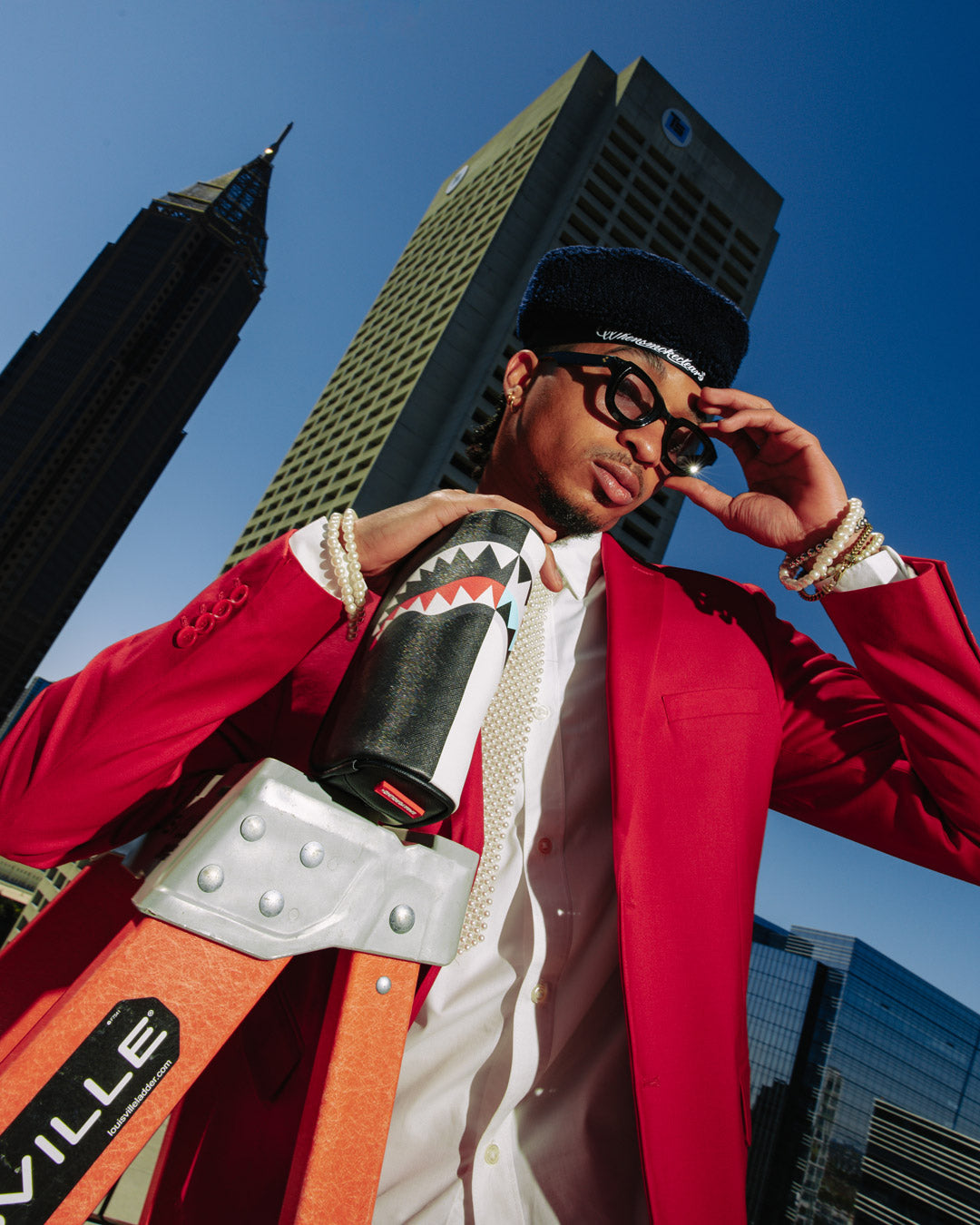 SHARK CENTRAL SATURDAYS POUCH