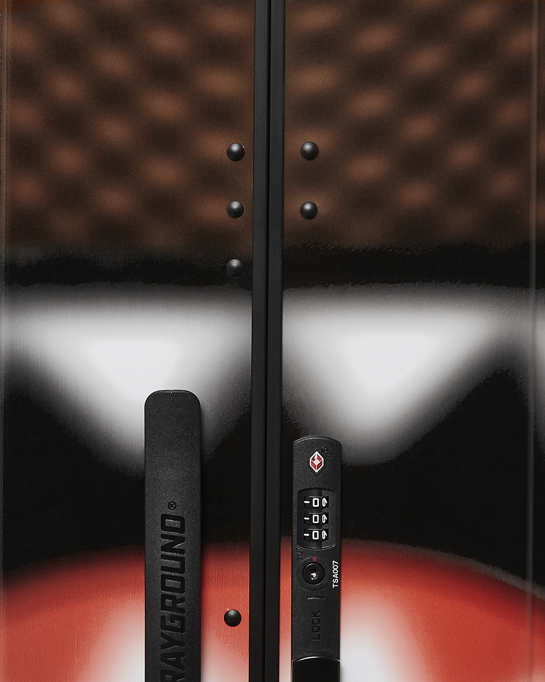 SHARKS IN PARIS BLUR EFFECT FULL SIZE LUGGAGE