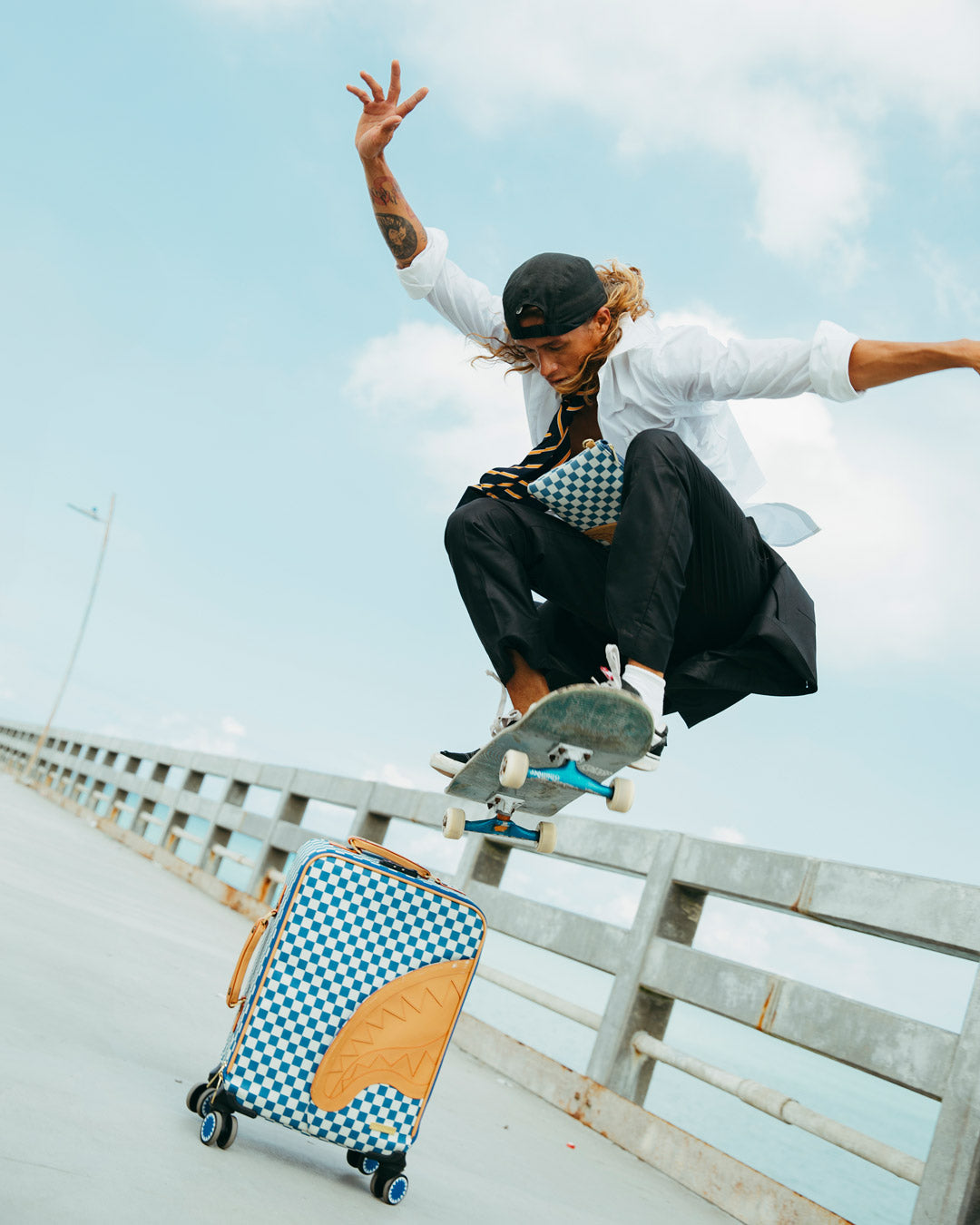 NEW SHARK YACHT CLUB IMPERIAL CARRY-ON LUGGAGE