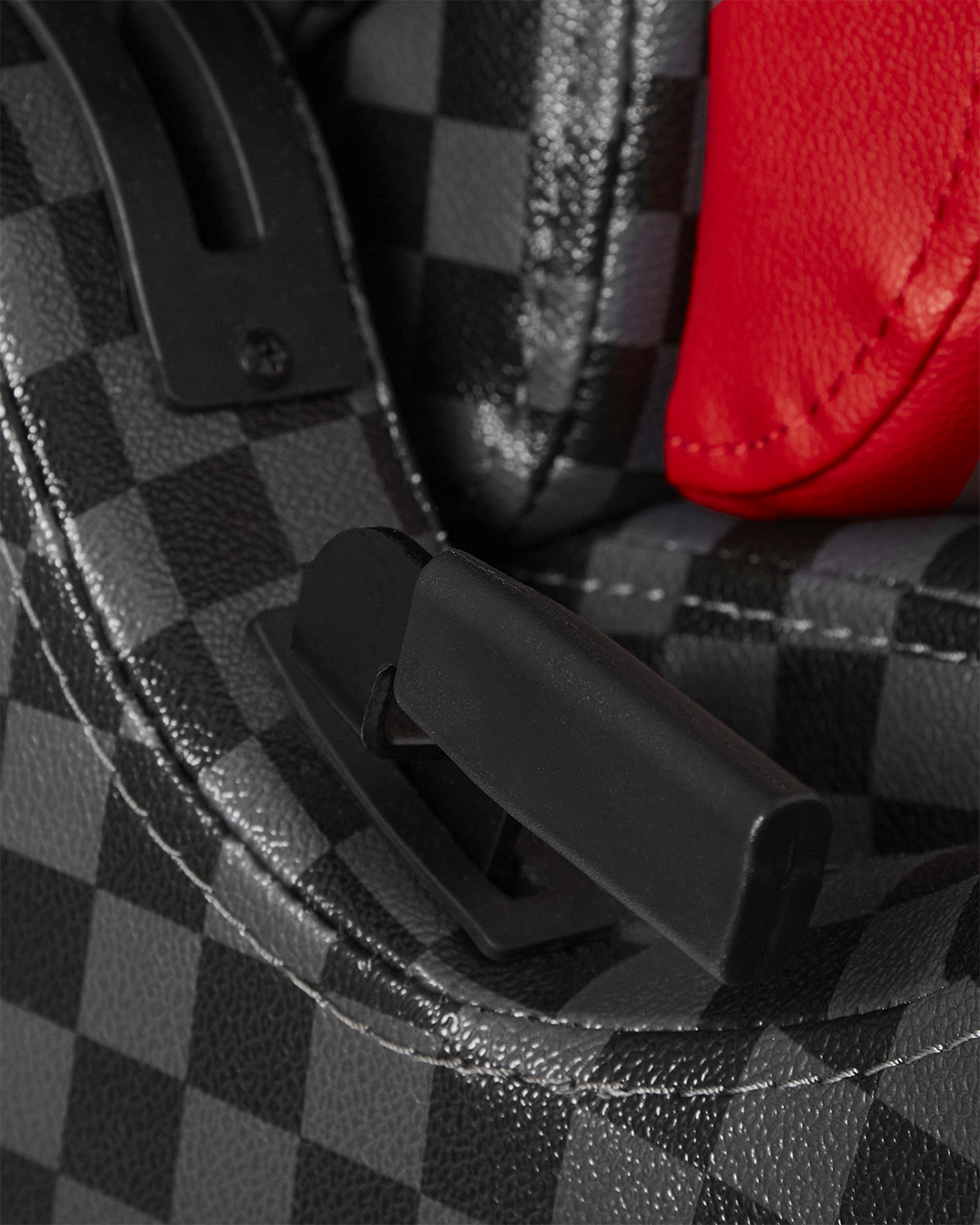 GHOST DRIP SHARK CHAIR