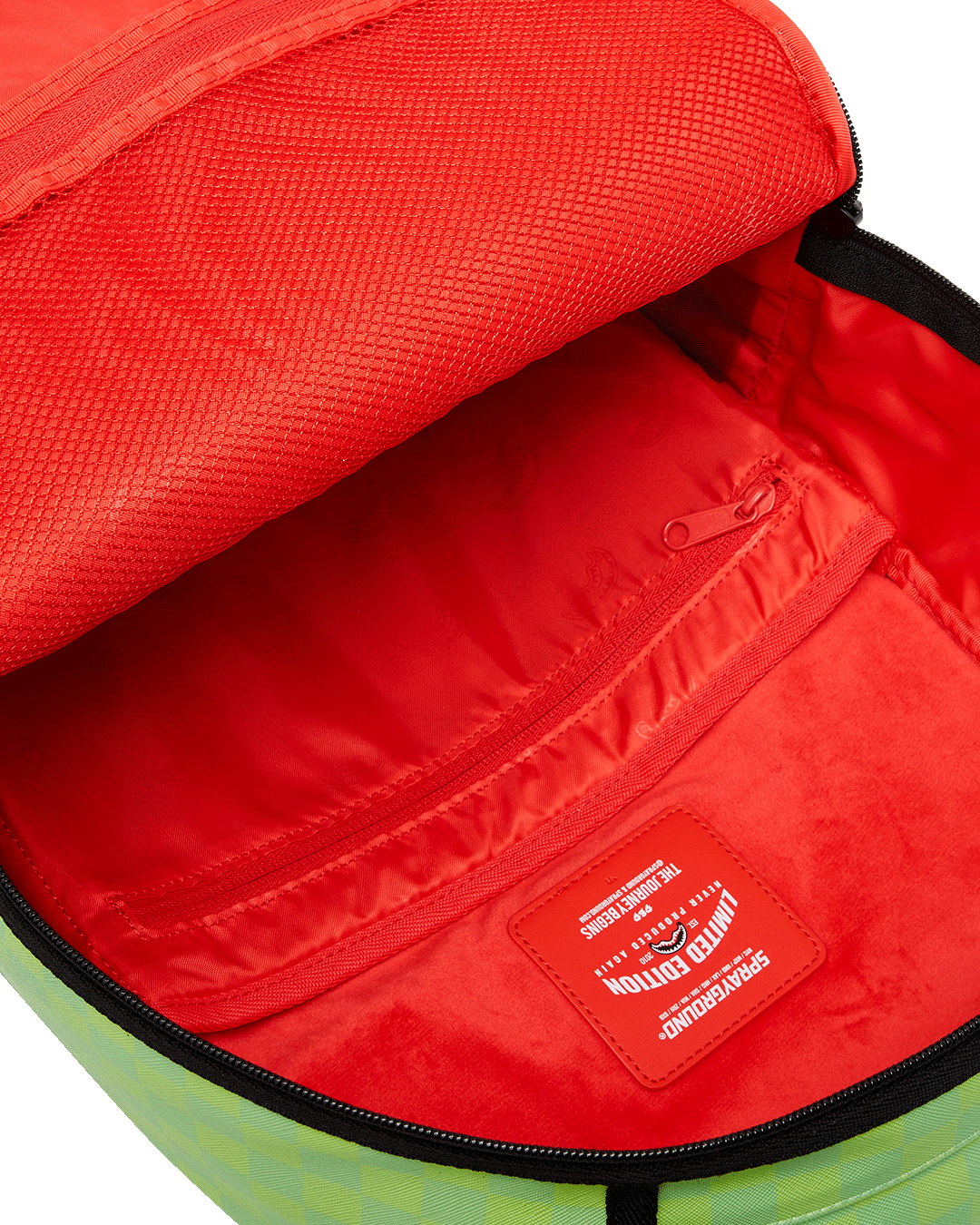 LOONEY TUNES BUGS CHILLER BACKPACK