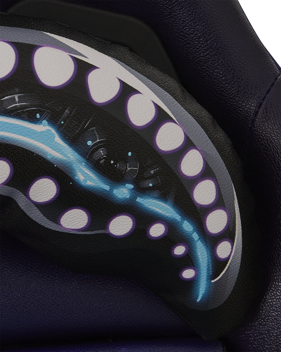 LATE ONE NIGHT GAMING CHAIR