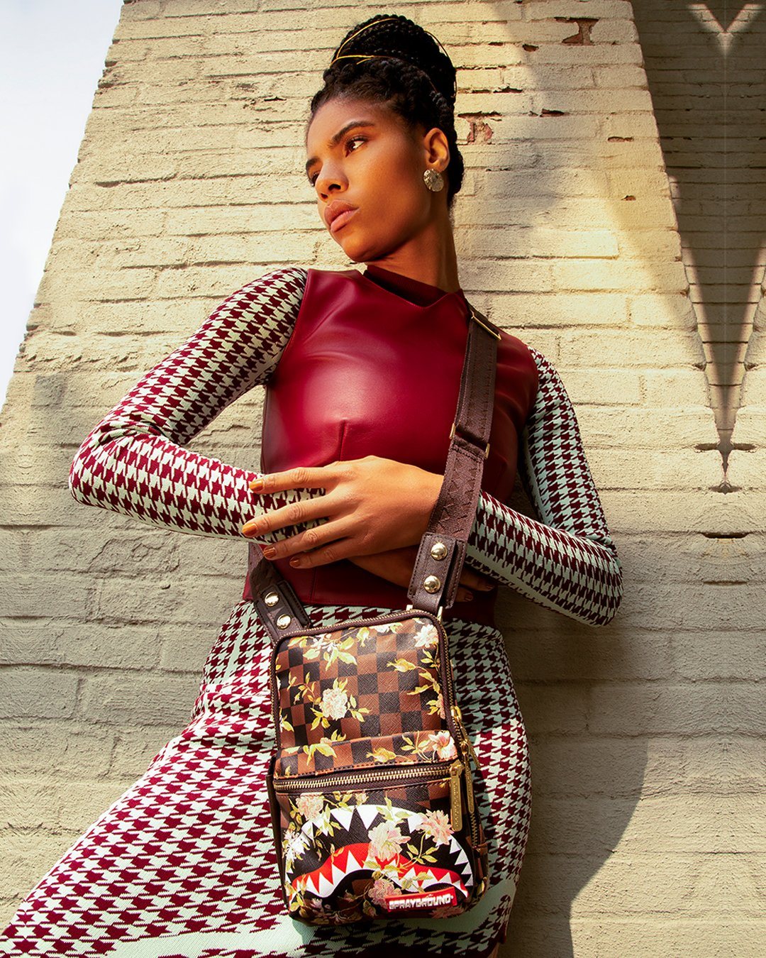 SHARKFLOWER CROSSBODY SLING